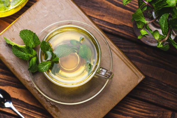 عرق نعنا یکتا عطر قوی طعم ملایم